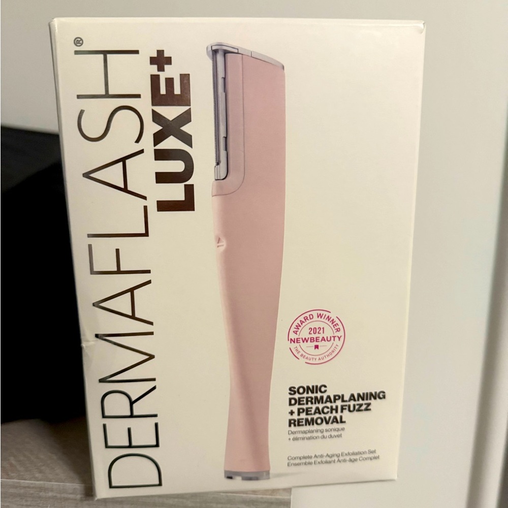 BRAND NEW IN BOX DERMAFLASH LUXE